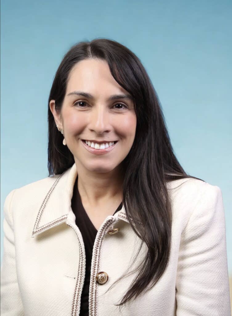 Velazquez Manana Ana headshot NEW